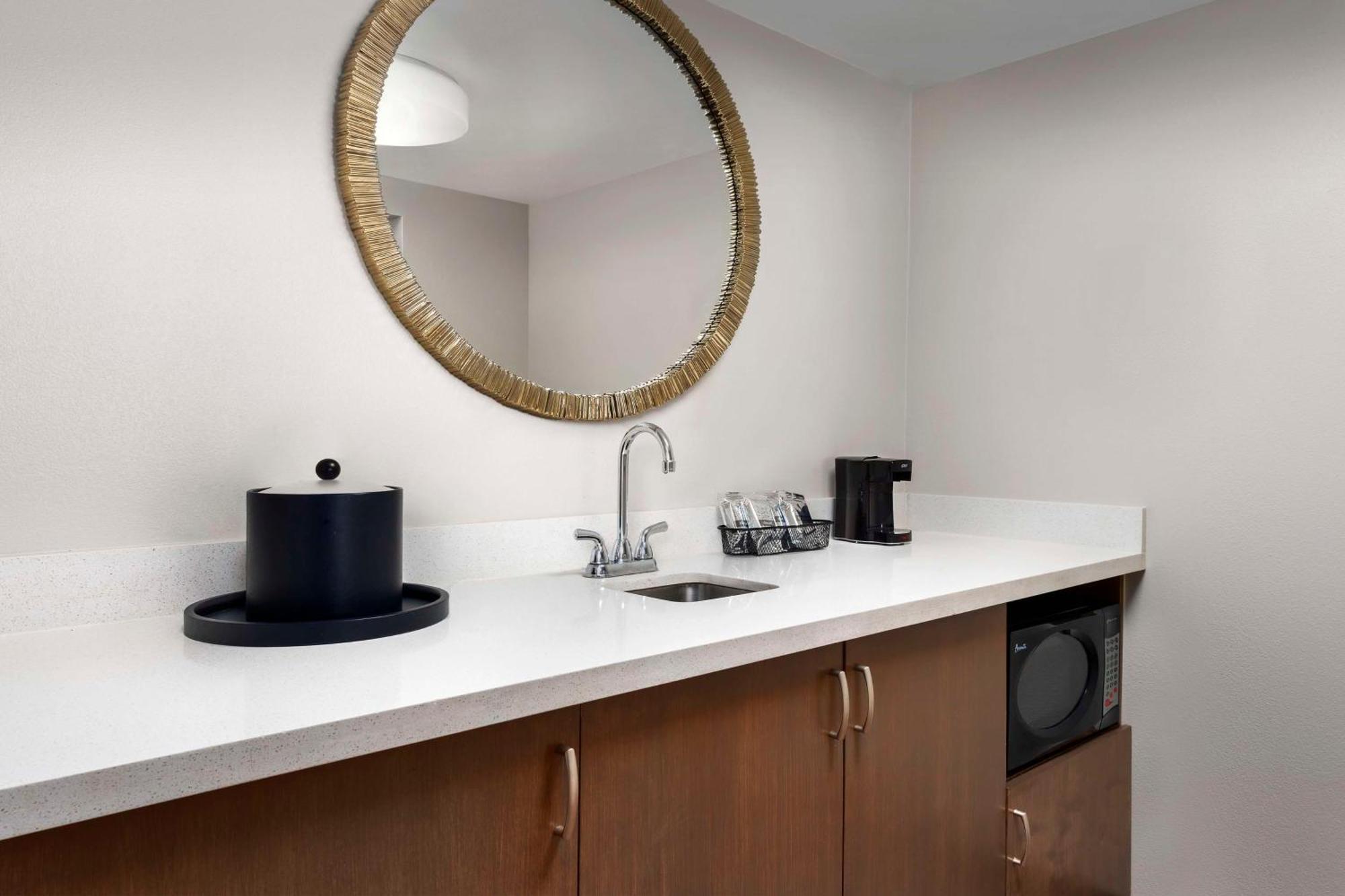 Hampton Inn & Suites At Lake Mary Colonial Townpark Экстерьер фото