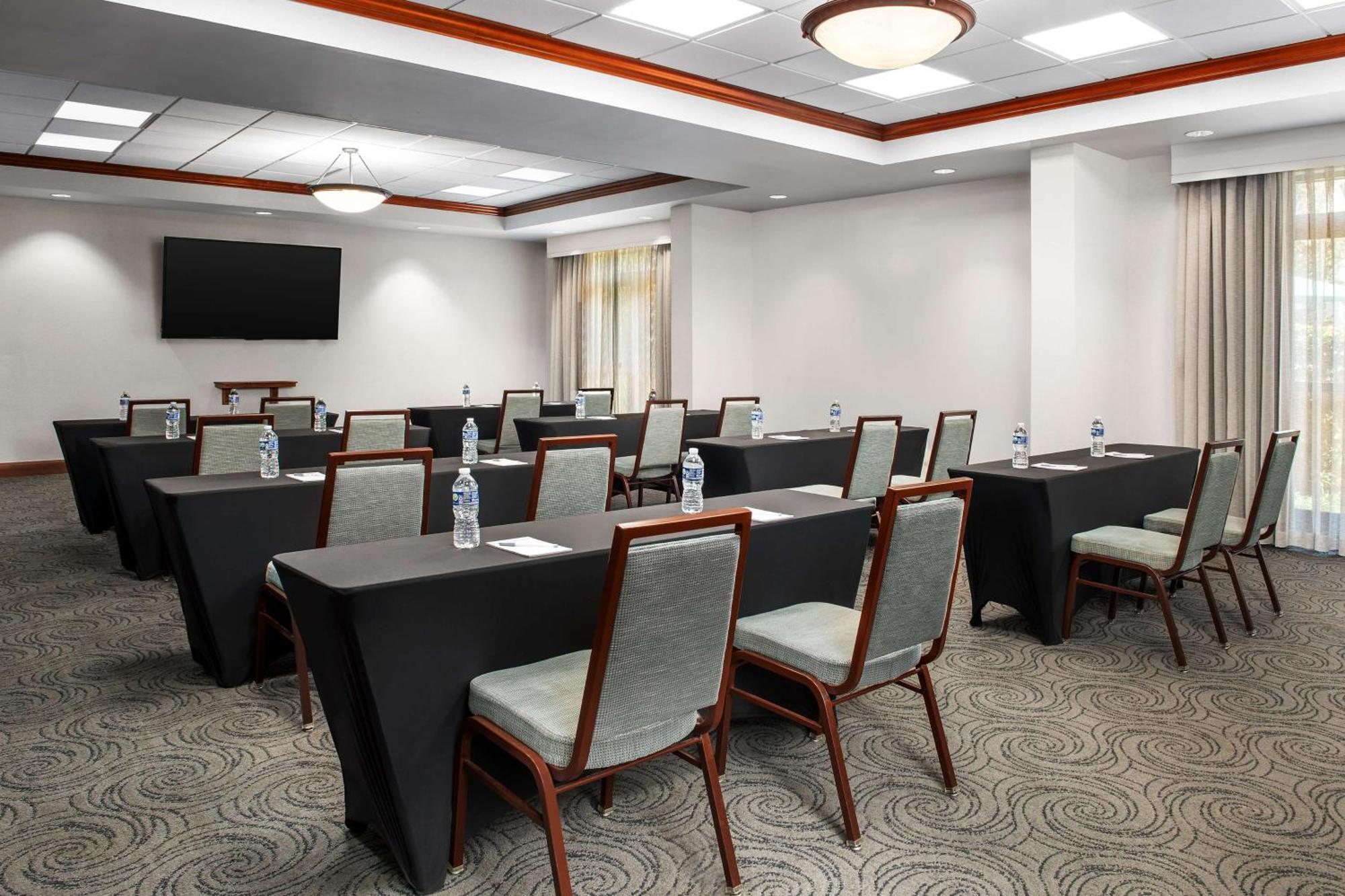 Hampton Inn & Suites At Lake Mary Colonial Townpark Экстерьер фото