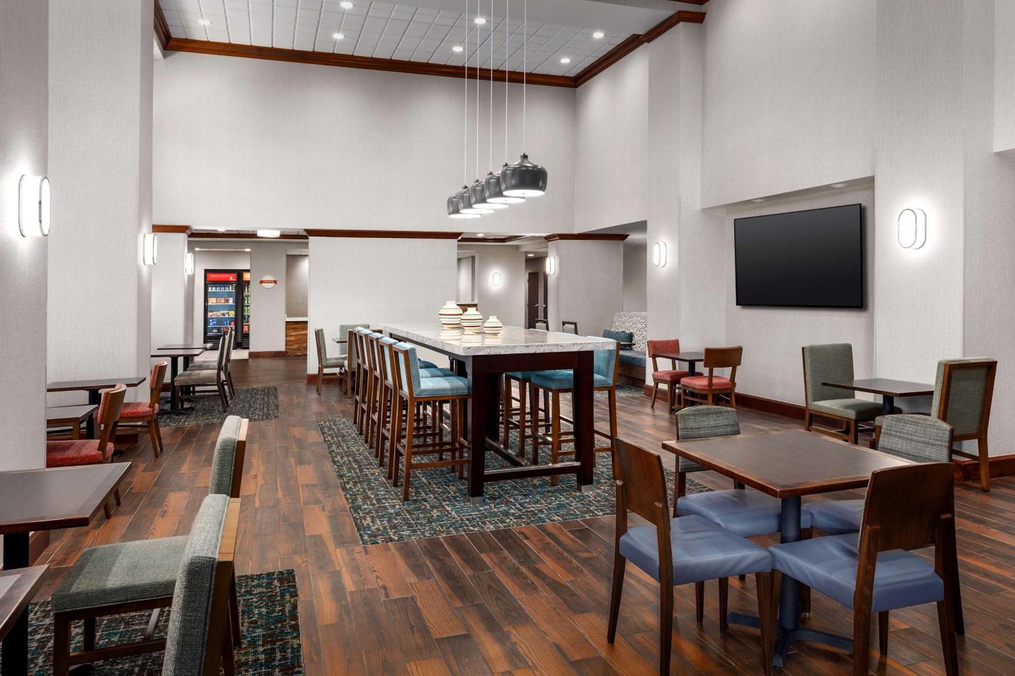 Hampton Inn & Suites At Lake Mary Colonial Townpark Экстерьер фото